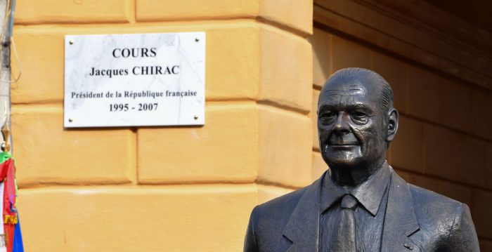 Nice La Statue De Jacques Chirac D Grad E Statue D Grad E Epoch Times