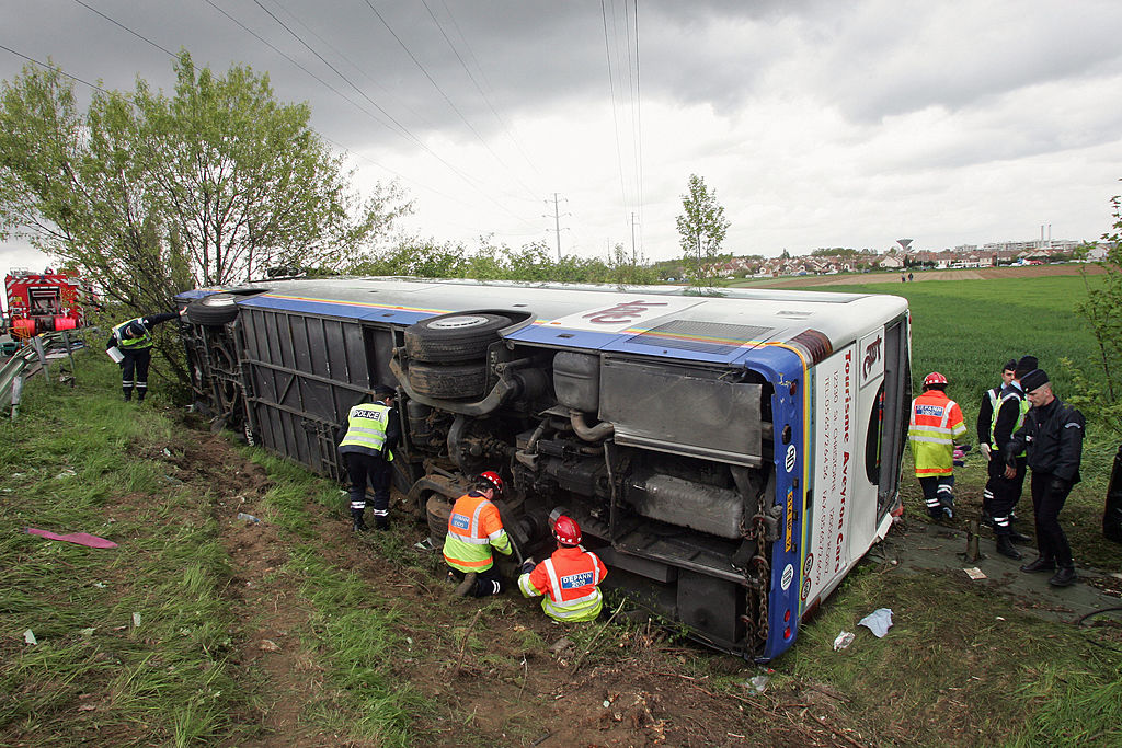 Accident de bus faisant deux morts et quatre blessés en urgence