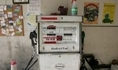 Une vieille pompe à gaz sert maintenant à pomper du biodiesel（Staff: Justin Sullivan / 2007 Getty Images）  