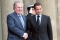  Le premier ministre Charest (gauche)（Staff: FRANCOIS GUILLOT / 2007 AFP）  