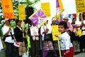 Un jeune garçon au relais de la Flamme de la liberté à Montréal le 16 mai 2008.（攝影:  / 大紀元）  