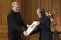 Amy Goodman, reçoit le Right Livelihood Award（Staff: HENRIK MONTGOMERY / 2008 AFP）  