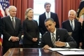 Le président américain, Barack Obama, a entériné le nouveau traité START avec la Russie le 2 février 2011（Staff: Alex Wong / 2011 Getty Images）  