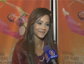 Tristin Mays, actrice, émerveillée par les danseurs de Shen Yun. (NTD)（攝影:  / 大紀元）  