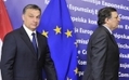 Le président de la Commission européenne José Manuel Barroso (d) et le Premier ministre hongrois Viktor Orban (R) lors d’une session de travail le 24 janvier 2012 à Bruxelles. （Staff: GEORGES GOBET / 2012 AFP）  