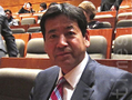 Un membre de l’Assemblée, Koichi Mukoyam, assiste à Shen Yun à Tokyo.（攝影:  / 大紀元）  
