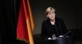 La chancelière allemande Angela Merkel rend hommage le 23 février 2012 aux victimes de la violence de l’extrême droite, après la découverte d’une cellule néonazie qui aurait tué dix personnes, principalement des étrangers. (John MacDougall/AFP/Getty Images)（Staff: JOHN MACDOUGALL / 2012 AFP）  