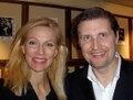 Martina et Martin Richter assistaient à la première de Shen Yunà Stockholm, le 4 avril.（攝影:  / 大紀元）  