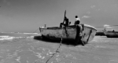 Pirates somaliens préparant un esquif à Hobyo, dans le nord de la Somalie en 2010. (Moahed Dahir/AFP/Getty Images)（Stringer: AFP / 2010 AFP）  