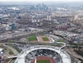 Vue aérienne de la piste d’échauffement et de la pelouse du stade olympique de Londres prise le 6 avril 2012.（Handout: Handout / 2012 LOCOG）  