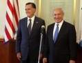 29 juillet 2012, Jérusalem, Israël, le candidat républicain pour la présidentielle des États-Unis, Mitt Romney pose avec le Premier ministre israélien Benyamin Netanyahou avant d’entrer en réunion. (Lior Mizrahi - Piscine/Getty Images)
