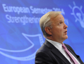 M. Olli Rehn, vice-président de la Commission chargée des Affaires économiques et monétaires et de l’euro demande au gouvernement français de réduire son déficit à 2,8% d’ici à 2015. (John Thys/AFP/Getty Images)