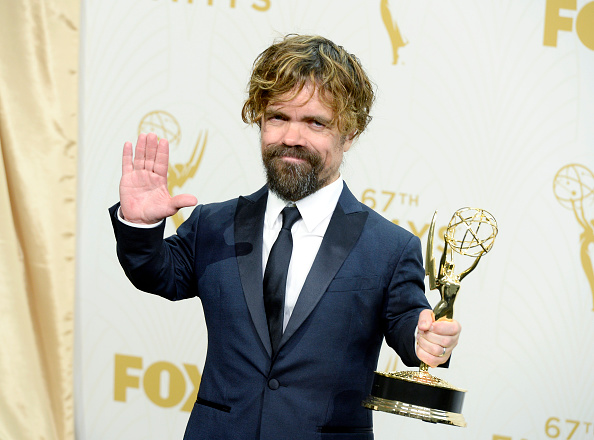 L'acteur Peter Dinklage de Game of Thrones a remporté l'Emmy Award pour le meilleur second rôle dans une série dramatique.  ( Kevork Djansezian/Getty Images)