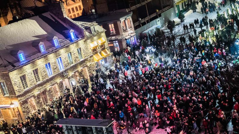 Le plus gros party du Nouvel An de Montréal se passe sur la place Jacques-Cartier et au Vieux-Port. (Louis Longpré)