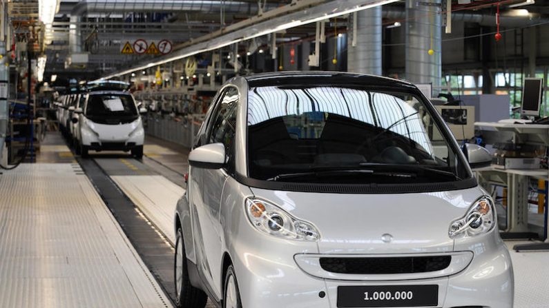 L’usine Smart en Moselle est passée aux 39h avec un accord en décembre entre les salariés et l’entreprise. (PATRICK HERTZOG/AFP/Getty Images)