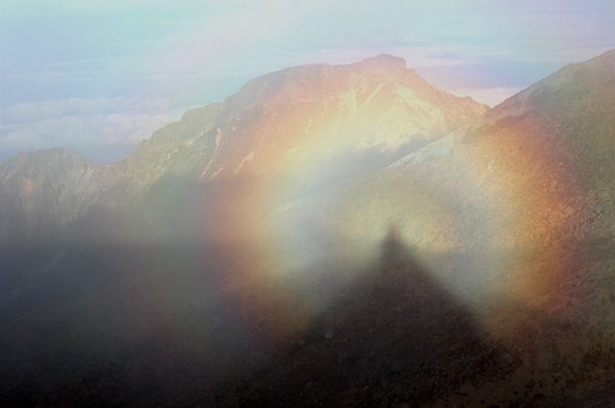Spectre de Brocken sur le Mont Ontake, préfecture de Nagano, Japon (Wikimedia Commons)