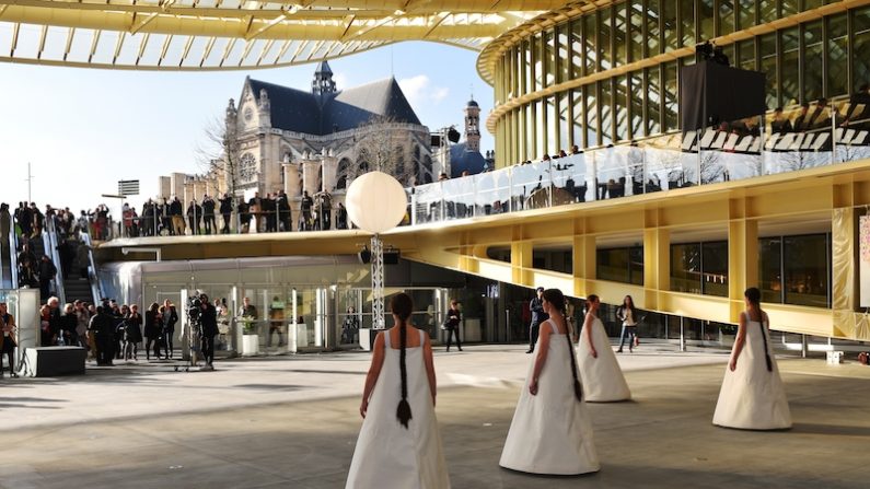 Un spectacle inédit, pensé et créé pour l’occasion par le danseur et chorégraphe Benjamin Millepied. (BENJAMIN MILLEPIED)