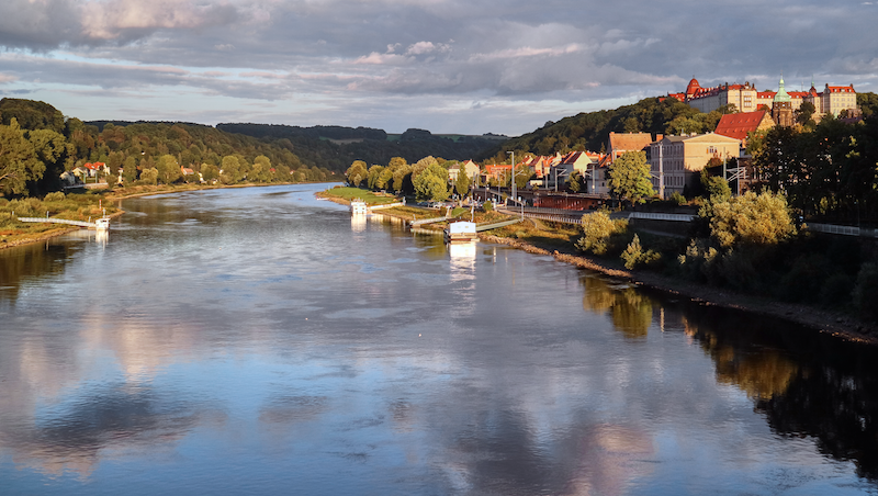 Le long de l’Elbe s'étend la petite ville de Pirna dont le centre historique a inspiré le peintre Canaletto. (Charles Mahaux)