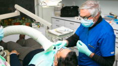 Un dentiste holistique qui en sait long sur votre système immunitaire