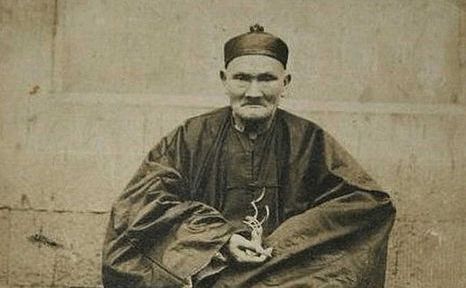 Li Qing Yun (1677-1933)  a eu 23 épouses et 180 enfants au cours de sa vie.