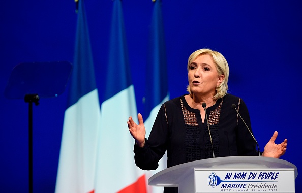 Marine Le Pen, en meeting à Metz, le 18 mars 2017 ( JEAN CHRISTOPHE VERHAEGEN/AFP/Getty Images)