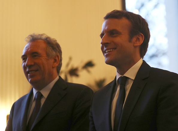 La Boussole présidentielle montre que le candidat Emmanuel Macron est plus libéral que son allié François Bayrou (JACQUES DEMARTHON/AFP/Getty Images)