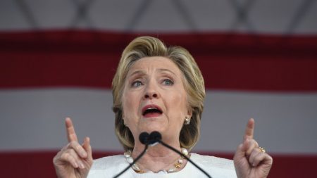 Un document déposé par le FBI révèle des failles de l’enquête dans l’affaire Clinton