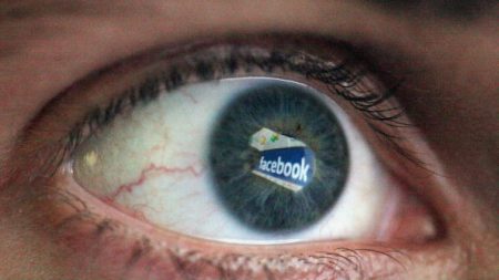 Une commissaire européenne ferme son compte Facebook, « autoroute pour la haine »