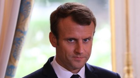 Bagdad : Macron appelle au « dialogue » avec les Kurdes