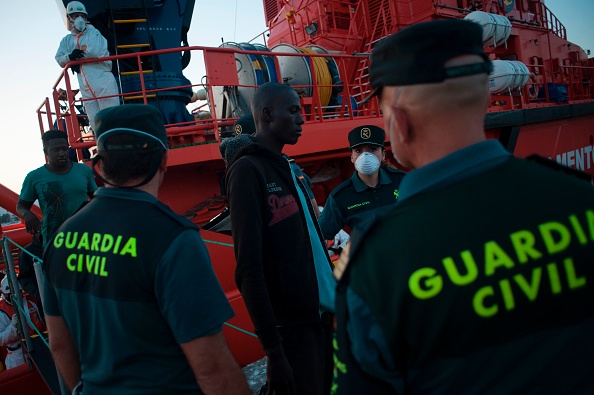 431 personnes, à bord de 41 embarcations de fortune, ont été secourues par des unités de la Marine, de la Guardia Civil et des services de sauvetage en mer Salvamento Maritimo, selon le compte Twitter de cet organisme public. 
(JORGE GUERRERO/AFP/Getty Images)