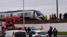 Lorient : un TER percute une voiture, le chauffeur décédé, la thèse du suicide privilégiée