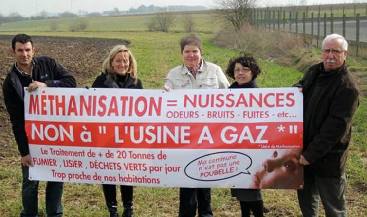 
Association de Défense du Pays de Nied, en juin 2014, lors de la mobilisation contre le projet d’usine de biométhanisation de Boulay (Moselle). (Page Facebook ADPN)