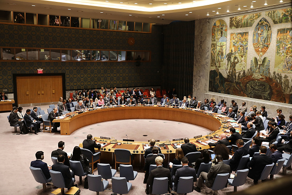 le secrétaire général de l'ONU a annoncé la nomination d'un émissaire  Christine Schraner Burgener, pour gérer la crise des réfugiés Rohingya