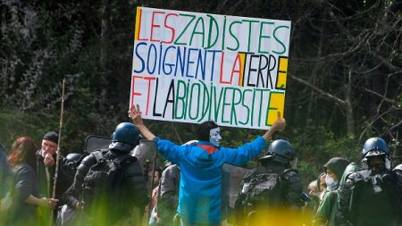 Notre-Dame-des-Landes : zadistes et autorités reprennent ce mercredi le dialogue
