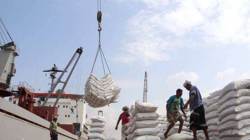 Le port d'Hodeida est un point d'entrée clé pour l'aide des Nations Unies au Yémen déchiré par la guerre.  Photo ABDO HYDER/AFP/Getty Images