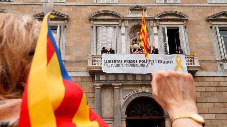A Barcelone après la cérémonie de prestation de serment du nouveau gouvernement catalan le 2 juin 2018. Le président séparatiste de Catalogne, Quim Torra, a appelé à des pourparlers avec le nouveau Premier ministre espagnol. Photo PAU BARRENA/AFP/Getty Images.