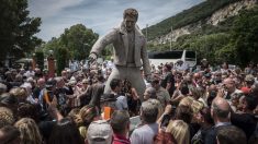 France: une statue de Johnny Hallyday érigée « par et pour les fans »
