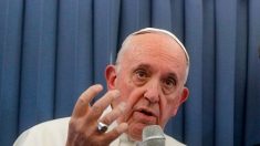 Le pape recommande la psychiatrie pour l’homosexualité décelée dès l’enfance