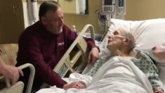 Un grand-père de 97 ans chante « Comme Tu es grand » entouré de ses proches quelques heures avant de quitter ce monde