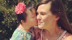 Un couple adopte une petite fille chinoise considérée « non désirée » – après avoir vu son visage une fois, ils ne pouvaient pas être plus heureux