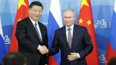 Moscou et Pékin veulent moins utiliser le dollar pour leur commerce (Poutine)