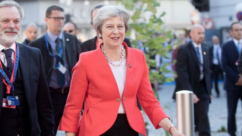 -Le Premier ministre britannique Theresa May arrive à pour assister à une session plénière du Sommet informel des chefs d'Etat et de gouvernement de l'UE à Salzbourg, en Autriche, le 20 septembre 2018. Photo GEORG HOCHMUTH / AFP / Getty Images.