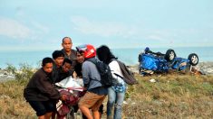 Séisme et tsunami en Indonésie: 48 morts et des centaines de blessés (premier bilan officiel)