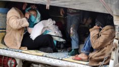 Des centaines de Syriens fuient Idleb en prévision d’un assaut (OSDH)