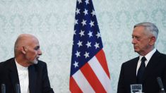 Mattis en visite surprise en Afghanistan pour parler processus de paix