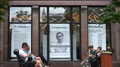 Le cinéaste emprisonné Oleg Sentsov encore affaibli sur une photo diffusée par la Russie