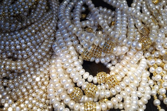 Des bijoux d'une valeur de 800 000€ ont été dérobés dans une suite au Ritz à Paris. (Photo Pixabay)