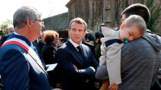 Emmanuel Macron promet aux sinistrés de l’Aude d’aller « vite » avec un fonds d’au moins 80 millions d’euros