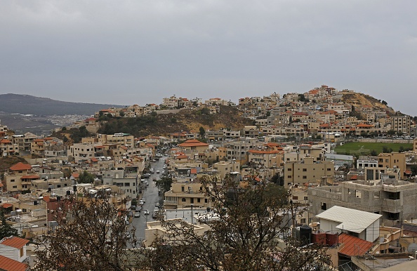 -Cette image montre une vue du village druze de Majdal Shams le 21 octobre 2018 dans les hauteurs du Golan. La communauté druze est sur le point de voter pour la première fois en plus de 50 ans. Comme partout en Israël, les habitants de cette région montagneuse auront la possibilité de voter le 30 octobre pour leurs conseils locaux. Photo JALAA MAREY / AFP / Getty Images.