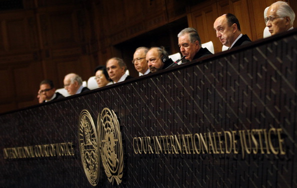 -Membres du jury à la Cour internationale de justice de La Haye. Photo BAS CZERWINSKI / AFP / Getty Images.